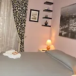Bed & Breakfast Romerooms 4*