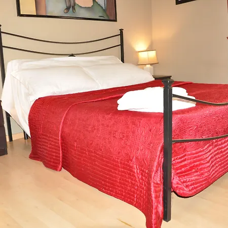 Romerooms Bed & Breakfast 4*