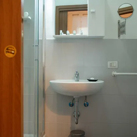 Romerooms Bed & Breakfast 4*