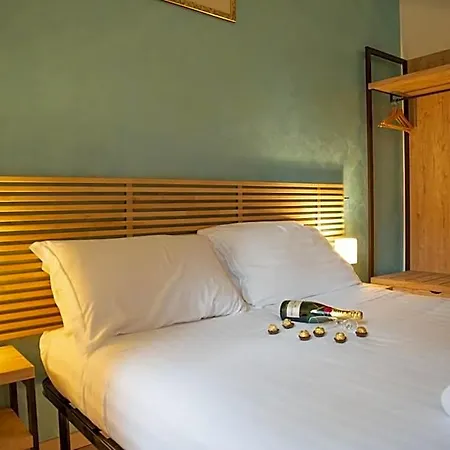 Alojamento de Acomodação e Pequeno-almoço Romerooms 4*