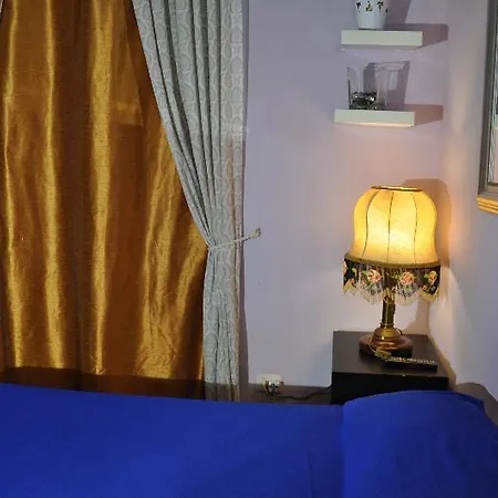 Romerooms Bed & Breakfast