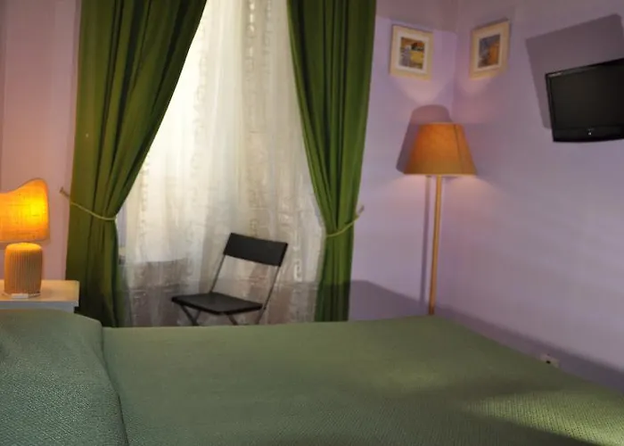 Romerooms Bed & Breakfast 4*